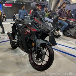 2018 Yamaha YZF-R3 Black front at 2018 Auto Expo